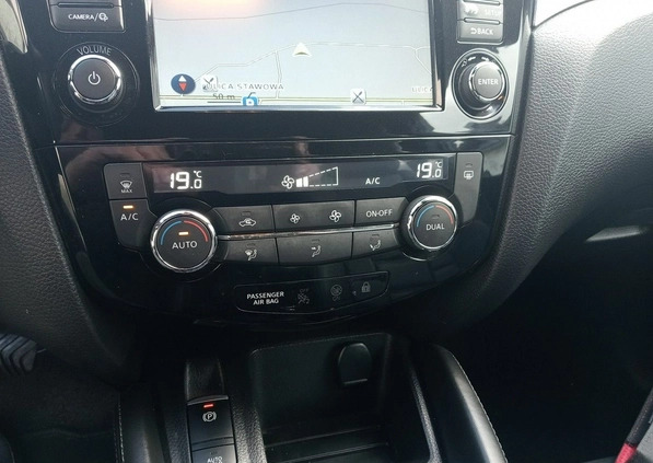 Nissan Qashqai cena 78900 przebieg: 113693, rok produkcji 2017 z Bełchatów małe 781